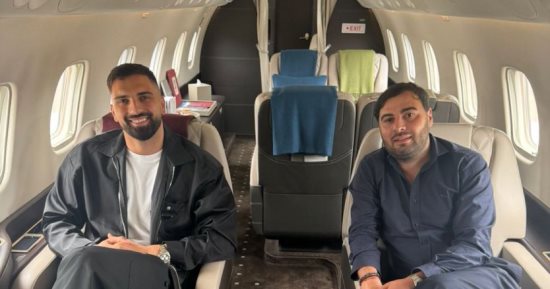 مامارداشفيلى يتوجه إلى ليفربول بطائرة خاصة لحسم انتقاله إلى الريدز
