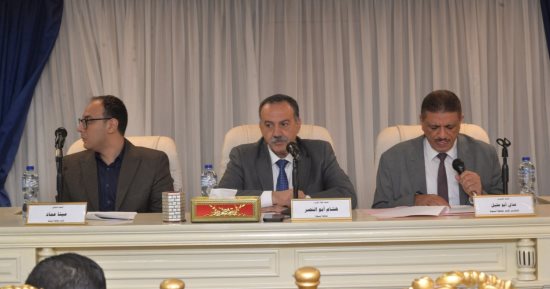 محافظ أسيوط يعلن عن مشروعات تنموية جديدة وتطوير المناطق النائية بالمجلس التنفيذى