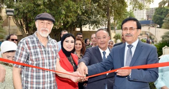 معرض "حكاوى ماتريوشكا" لـ دينا ريحان يعبر عن السلام والتواصل الإنسانى (صور)
