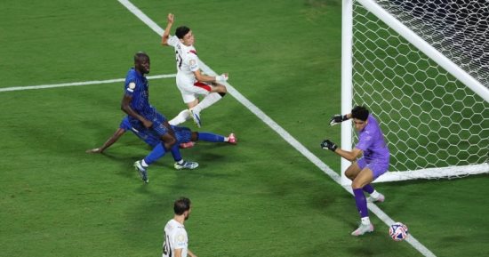 عادل عقل يكتب: بعد ملحمة السيتى الهلال يطمع فى التأهل لنصف نهائى المونديال