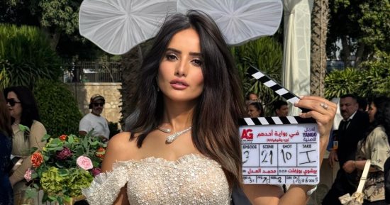 زينة فى الغردقة لتصوير مسلسل ورد وشوكولاتة