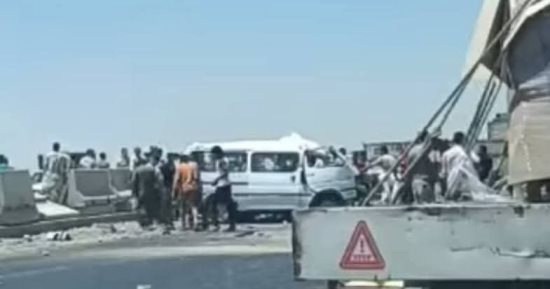 مصرع أحد المصابين في حادث تصادم سيارة وتروسيكل بالبدرشين