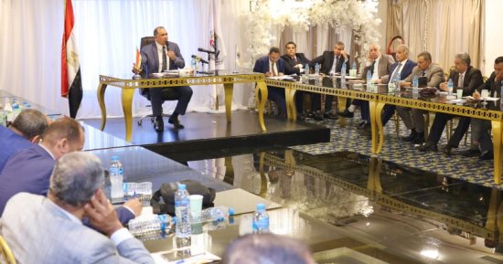 تفاصيل اجتماع نقيب المحامين بأعضاء مجلس النقابة العامة ونقباء الفرعيات