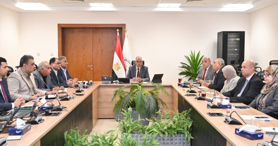 وزير الري يتابع دراسات التعاون المصري الهولندي لتحسين إدارة المياه