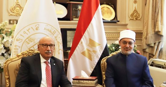مفتى الجمهورية يقدم التهنئة لرئيس مجلس القضاء الأعلى لتوليه مهام منصبه الجديد