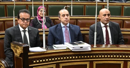 جلسة برلمانية حاسمة تعيد رسم ملامح التعليم في مصر وتقر حصول الصيادلة علي بدل سهر بقانون المهن الطبية.. النواب يوافق على تعديلات تشريعية تستحدث نظام"البكالوريا".. والحكومة: مجانية التعليم مصونه