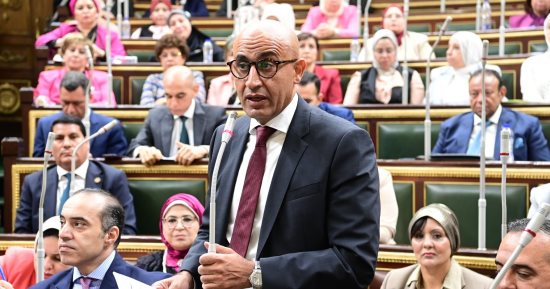 وزير التعليم أمام النواب: الوزارة نجحت فى إعادة الطلاب للمدارس..والمدارس الثانوية مجهزة بأعلى مستوى.. نرفض التعامل مع مادة التربية الدينية باعتبارها أقل شأنا..ومعلمونا الأفضل فى العالم.. ولا فصل دراسى بدون معلم