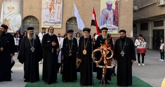 بعد رسامته بيد البابا تواضروس.. أسقف إيبارشية البحيرة يجرى أولى زياراته الرعوية