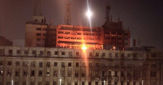 بث مباشر.. تجدد اشتعال النيران داخل مبنى سنترال رمسيس