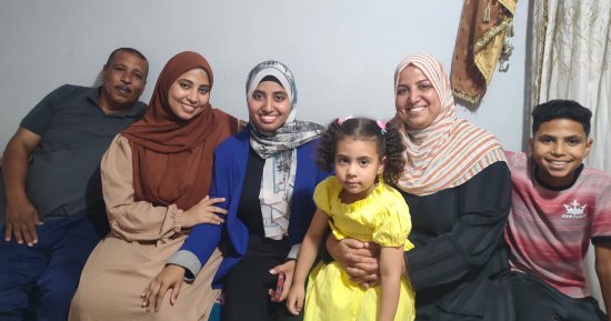 قصة نجاح إيمان صلاح الأولى جمهوريا في التعليم المزدوج الزراعى.. فيديو وصور