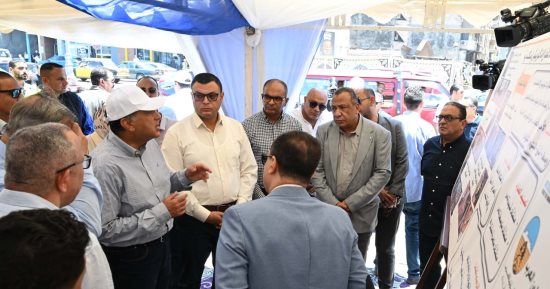 رئيس الوزراء يتفقد أعمال تطوير واجهات العقارات على طريق كورنيش الإسكندرية   