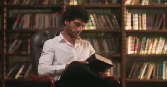 بكتاب التاريخ.. الزمالك يعلن التعاقد رسميًا مع عمرو ناصر 5 سنوات.. فيديو