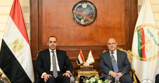 محمود فوزى خلال لقائه رئيس النيابة الإدارية: الهيئة تضطلع بدور وطنى رفيع