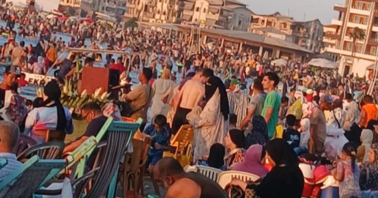 "يلا بينا على رأس البر".. الشواطئ علاج أيام المذاكرة والسهر لطلاب الثانوية العامة