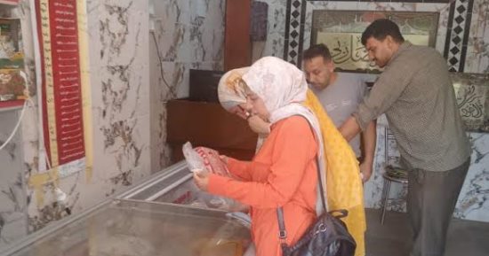 ضبط 565 بطاقة تموينية داخل مخبز وتحرير 206 محاضر بأسيوط