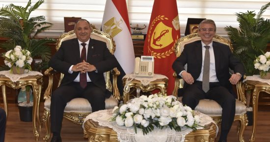محافظ بورسعيد يستقبل رئيس مصلحة الجمارك لمناقشة آليات حوكمة المنافذ الجمركية