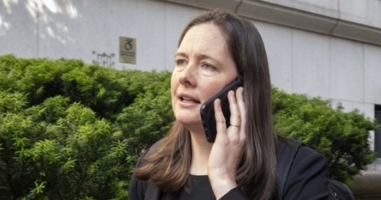 ابنة مدير FBI الأسبق.. إقالة مدعية قضية جيفرى أبستين من وزارة العدل الأمريكية