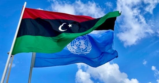 ليبيا أمام مفترق طرق.. هل تنجح المبادرات في كسر الجمود السياسي؟.. واشنطن تطرح مبادرة لتوحيد السلطة التنفيذية.. تحرك أممي لحسم المسار الدستوري وهيكلة مفوضية الانتخابات.. ومبادرة ثلاثية ترفض التدخلات الخارجية