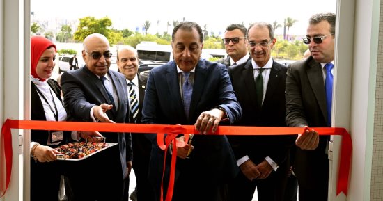 رئيس الوزراء يفتتح مجمع الشهر العقارى والتوثيق بمدينة العلمين الجديدة