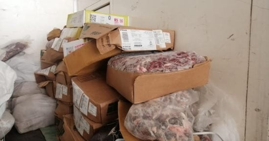 إعدام ربع طن أغذية فاسدة وتحرير 48 محضرا متنوعا وغلق منشأة مخالفة بالمنيا