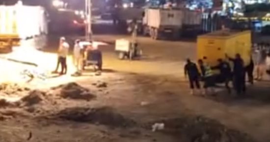 شاهد بالصور.. أعمال إصلاحات هبوط أرضى بمحور الأوتوستراد