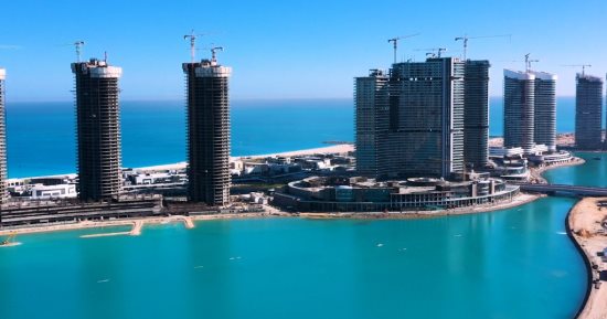 العلمين الجديدة وجهة السياحة ومتعة الترفيه.. درة مدن البحر المتوسط تشهد إقبالا كبيرا وزخما سياحيا واستثماريا .. مهرجانات عالمية ونجوم من كل مكان وانتعاش جميع الأنشطة الفنية والرياضية.. صور