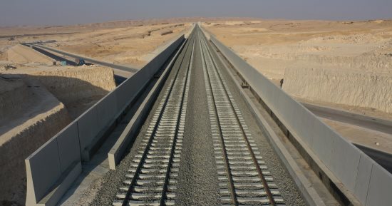 ‎شاهد أعمال  تركيب القضبان بمشروع الخط الأول بشبكة القطار الكهربائى السريع
