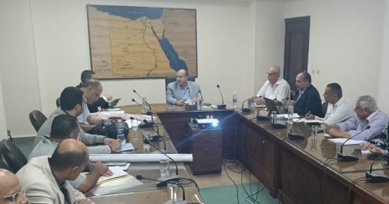 نائب محافظ الجيزة يبحث تطوير المنطقة الصناعية بعرب أبو ساعد وجرزا