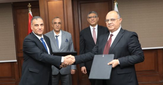 محافظ الجيزة يشهد توقيع اتفاقية لإتاحة اللمبات الموفرة للطاقة بأسعار مناسبة