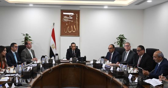 رئيس الوزراء يُتابع موقف تنفيذ برنامج الطروحات الحكومية