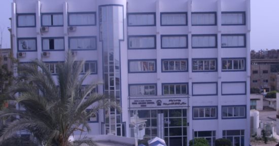 فريق جراحى بمستشفى الأطفال التخصصى ببنها ينقذ حياة طفل ابتلع "دبوس"