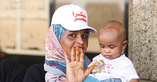شكرا مصر.. انطلاق قطار مخصوص للأخوة السودانيين للعودة طواعية.. تشغيل أتوبيسات إلى أسوان ومنها السودان.. رسائل شكر للمصريين على حسن الضيافة.. وتوفير وجبات وتذاكر مجانية وتنسيق للوصول آمنين.. صور