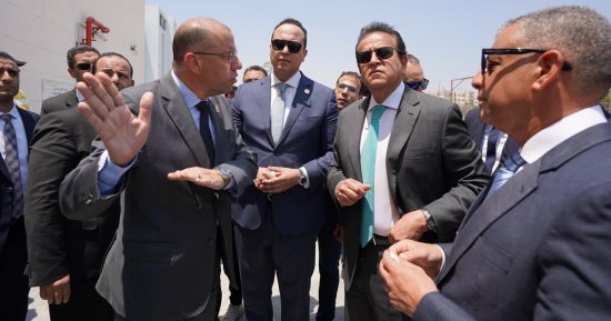وزير الصحة يدشن مبادرة الرعاية الصحية المنزلية "رعايتك فى بيتك"