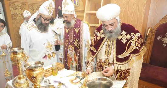 أسقف أبوقرقاص يدشن كنيسة العذراء والملاك ميخائيل وسط أجواء روحية مميزة