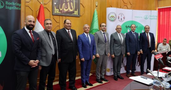 محافظ الإسماعيلية ونائب وزير الزراعة يطلقان مبادرة إيد واحدة ضد السعار بالمحافظة.. فيديو