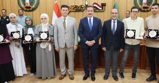 محافظ المنوفية يكرم أوائل الجمهورية بالثانوية العامة من أبناء المحافظة