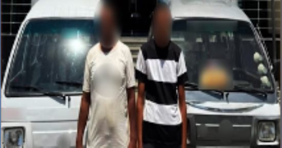 ضبط سيارتين لسيرهما عكس الاتجاه بحدائق الأهرام.. فيديو
