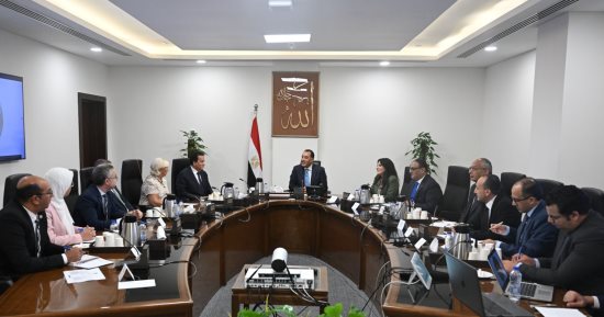 رئيس الوزراء يجتمع مع وكلاء الماركات العالمية لتشجيعهم على الاستثمار بمصر