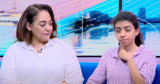 شكرا يا ماما.. دموع وفرح الأولى على الثانوية العامة بعد رحلة نجاح استثنائية