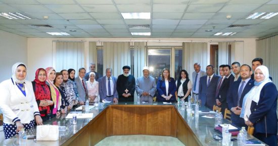 بيت العائلة يتعاون مع مجمع البحوث الإسلامية لتفعيل مبادرة "بالإنسان نبدأ" 