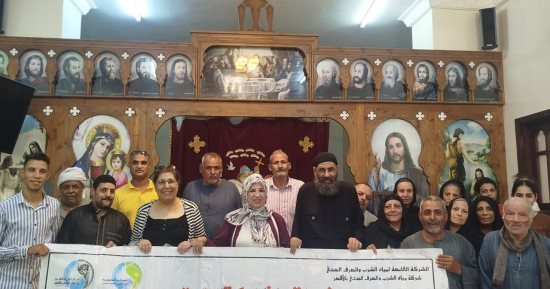 حملات توعية لأهالى قرية العديسات حول مشروع الصرف المتكامل شرق الأقصر.. صور