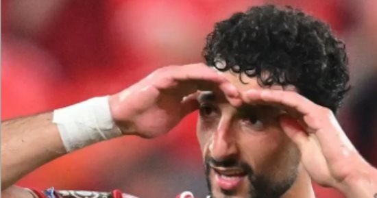 وسام أبو على يودع جماهير الأهلى بطريقته الخاصة..فيديو