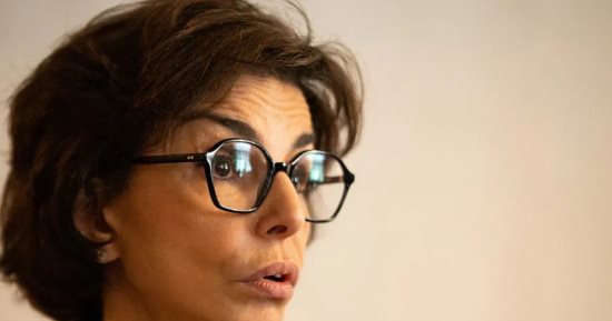 وزيرة الثقافة الفرنسية متهمة بإساءة استخدام السلطة والفساد