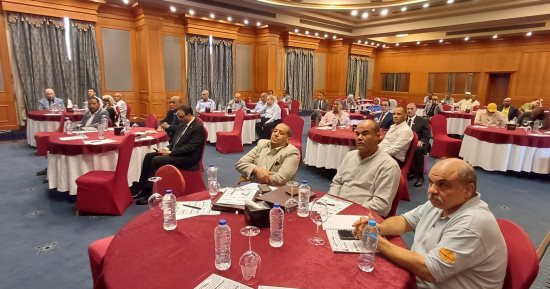 مصانع كيما أسوان تناقش الأثر البيئى لمشروع "سبائك الفيروسيلكون".. صور