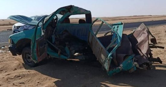 إصابة 4 أشخاص فى حادث تصادم سيارتين على الصحراوى الغربى بأسوان.. صور