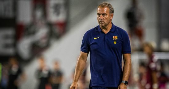 برشلونة ضد فياريال.. فليك: مواجهة نيوكاسل ليست سهلة.. و100 مباراة مع البارسا شرف