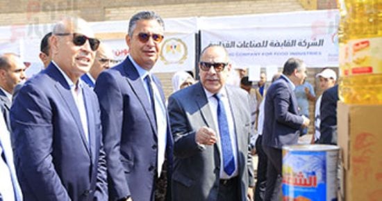 وزير التموين يفتتح فرعا جديدا لسوق اليوم الواحد بالجمالية