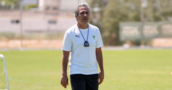 الكوكي يكافئ لاعبي المصري بعد استعادة صدارة الدوري قبل التوقف