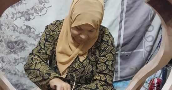 فاتحة بيوت كتير .. "الكانية" حرفة جمعت سيدات دمياط
