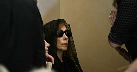 رئيس وزراء لبنان وراغب علامة ونجوى كرم وكارول سماحة فى جنازة زياد الرحبانى
